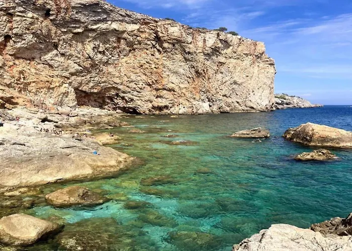 In Estartit Near Sandy أولاستارتيت